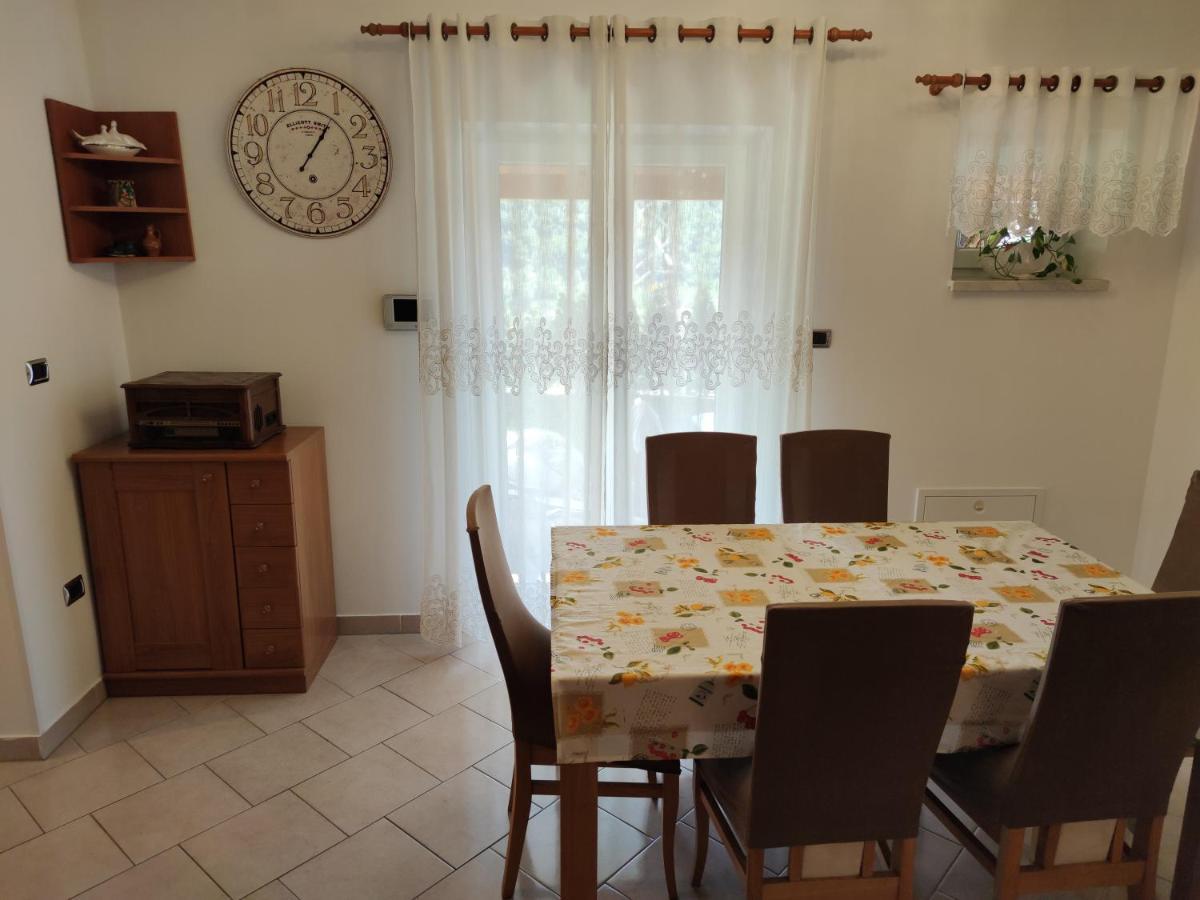 Apartment Wine & Olive Oil Mofardin Koper Bagian luar foto